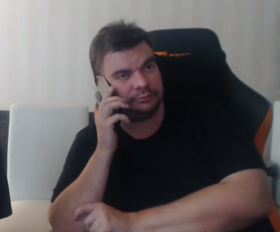 Pirkka ukko naispoliisi